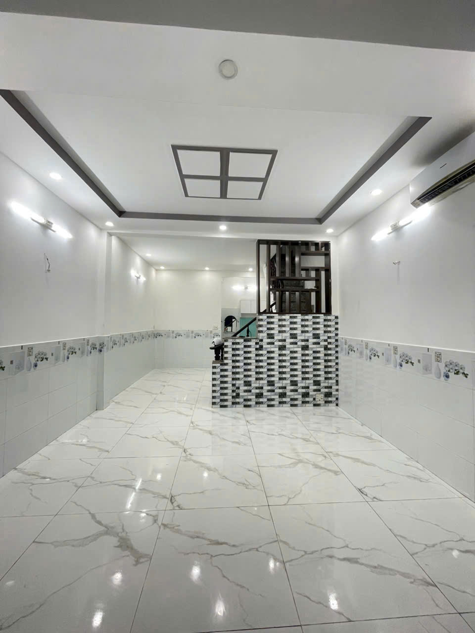 Nhà 3 Lầu (72m²) Mặt Tiền Tô Ký, Ngay chợ Trung Mỹ Tây 13, Q12  siêu rẻ 5.19 tỷ